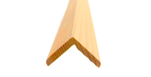 Угольник наружный из ели гладкий 30*30